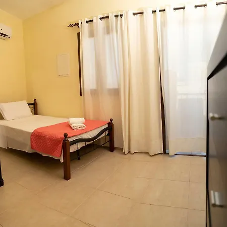 بيت للعطل Salamiou Stone House بافوس