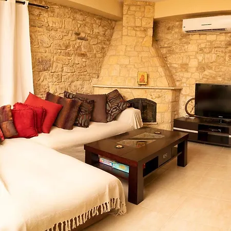 بيت للعطل Salamiou Stone House *