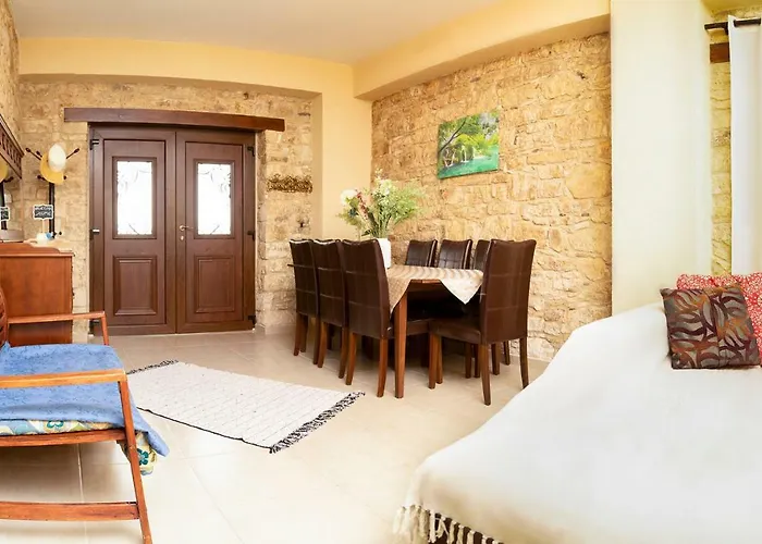 Salamiou Stone House * Pafos