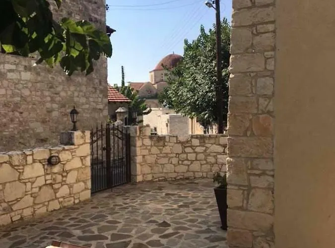 Prázdninový dům Salamiou Stone House